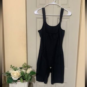 Amazon Faja in black/ one-size*does not have tag*